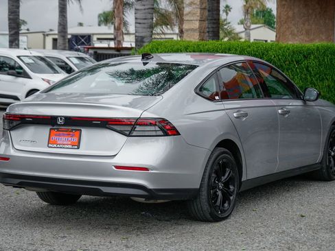 Used 2025 Honda Accord SE image 9