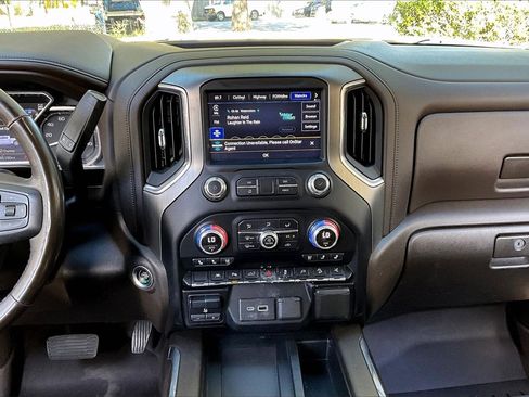 Used 2022 GMC Sierra 1500 Denali w/ Denali Reserve Package image 9