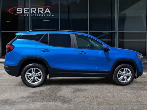 Used 2024 GMC Terrain SLE w/ Driver Convenience Package AWD/4WD image 6