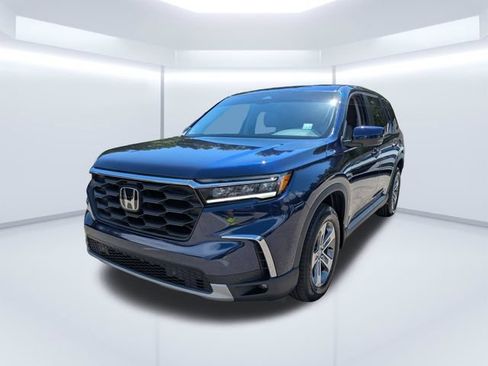 Used 2025 Honda Pilot EX-L image 8