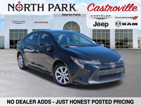 Used 2022 Toyota Corolla LE w/ Carpet Mat Package (TMS) FWD image 1