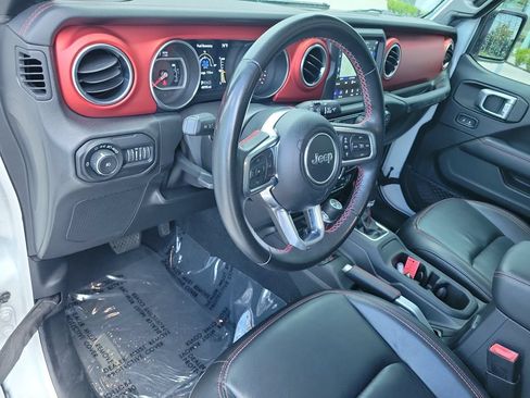 Used 2021 Jeep Wrangler Unlimited Rubicon AWD/4WD image 25