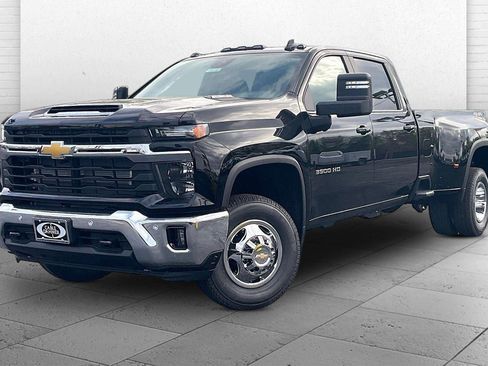New 2026 Chevrolet Silverado 3500 LT w/ All Star Edition AWD/4WD image 2