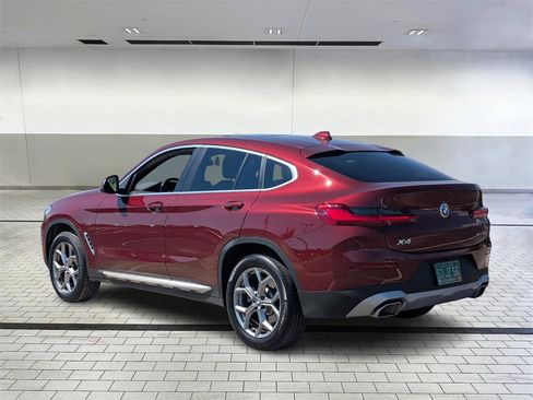 Used 2025 BMW X4 xDrive30i image 3