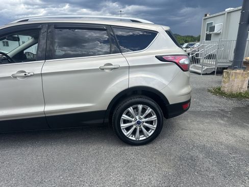 Used 2017 Ford Escape Titanium AWD/4WD image 4