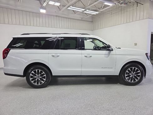 Used 2025 Ford Expedition Max Platinum AWD/4WD image 8