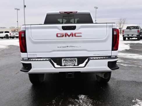 New 2026 GMC Sierra 2500 Denali w/ Denali Reserve Package image 7