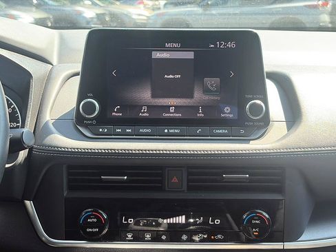 Certified 2025 Nissan Rogue SV AWD/4WD image 38