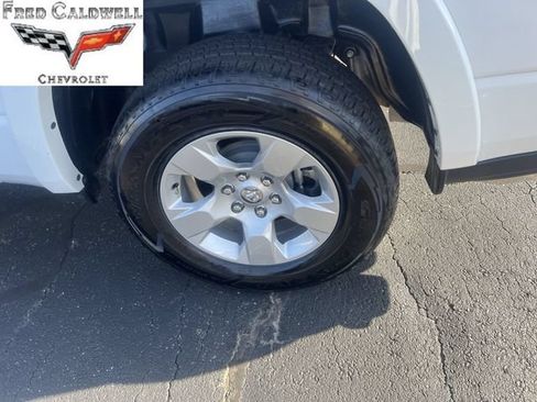 Used 2025 RAM 1500 Big Horn AWD/4WD image 39