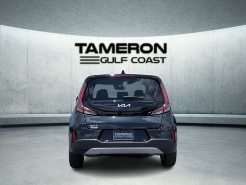 Used 2025 Kia Soul LX w/ LX Technology Package FWD image 4