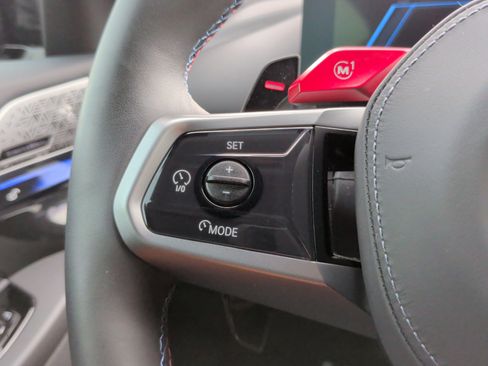 Used 2026 BMW M5 w/ Executive Package image 19