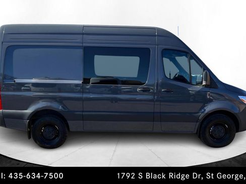 Used 2025 Mercedes-Benz Sprinter 2500 image 6
