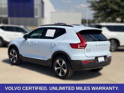 Certified 2026 Volvo XC40 B5 Plus AWD/4WD image 7