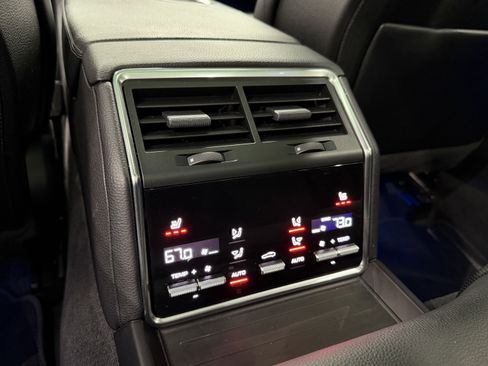 Certified 2022 Porsche Panamera 4 Platinum Edition image 20