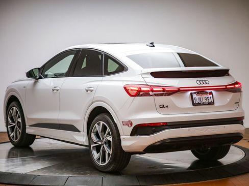 Used 2023 Audi Q4 e-tron Premium Plus AWD/4WD image 2