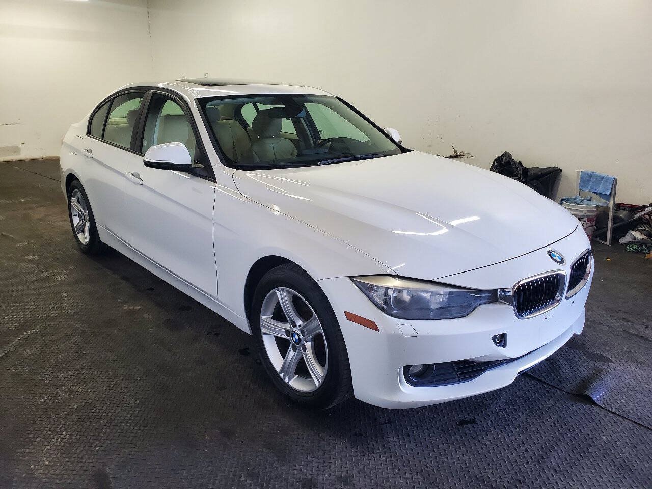 Used 2013 BMW 328i xDrive Sedan AWD/4WD image 3