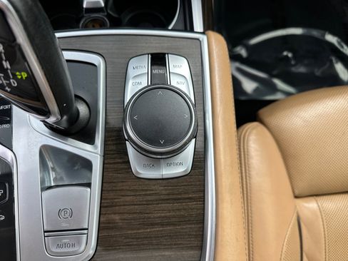 Used 2016 BMW 740i w/ Executive Package 2 RWD image 33