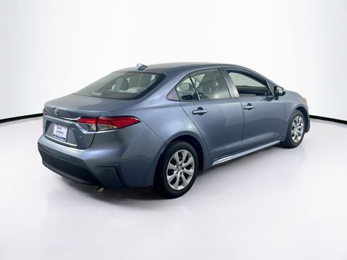Used 2025 Toyota Corolla LE image 5