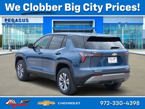 New 2026 Chevrolet Equinox LT w/ Convenience Package II FWD image 5