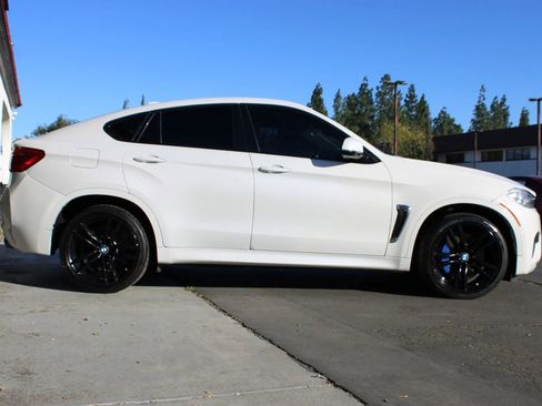 Used 2018 BMW X6 M w/ Executive Package image 8
