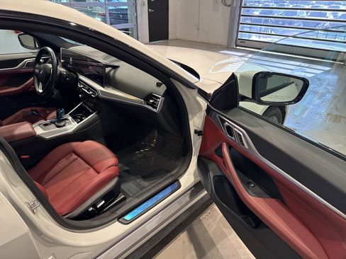 Used 2023 BMW i4 eDrive35 w/ Premium Package image 43