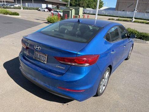Used 2017 Hyundai Elantra Limited FWD image 5