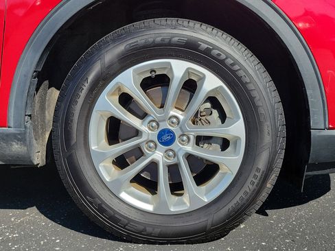 Used 2021 Ford Escape SE image 5