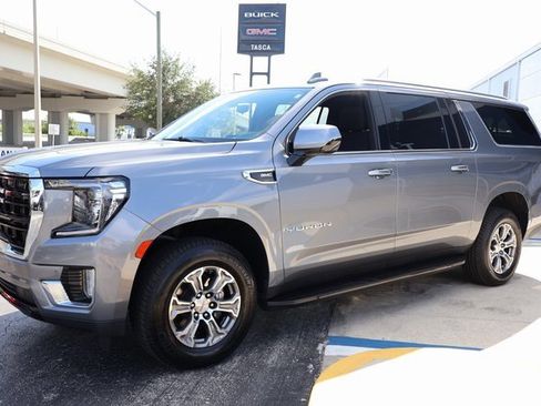 Used 2022 GMC Yukon XL SLE w/ Gmc Pro Safety Plus Package image 3