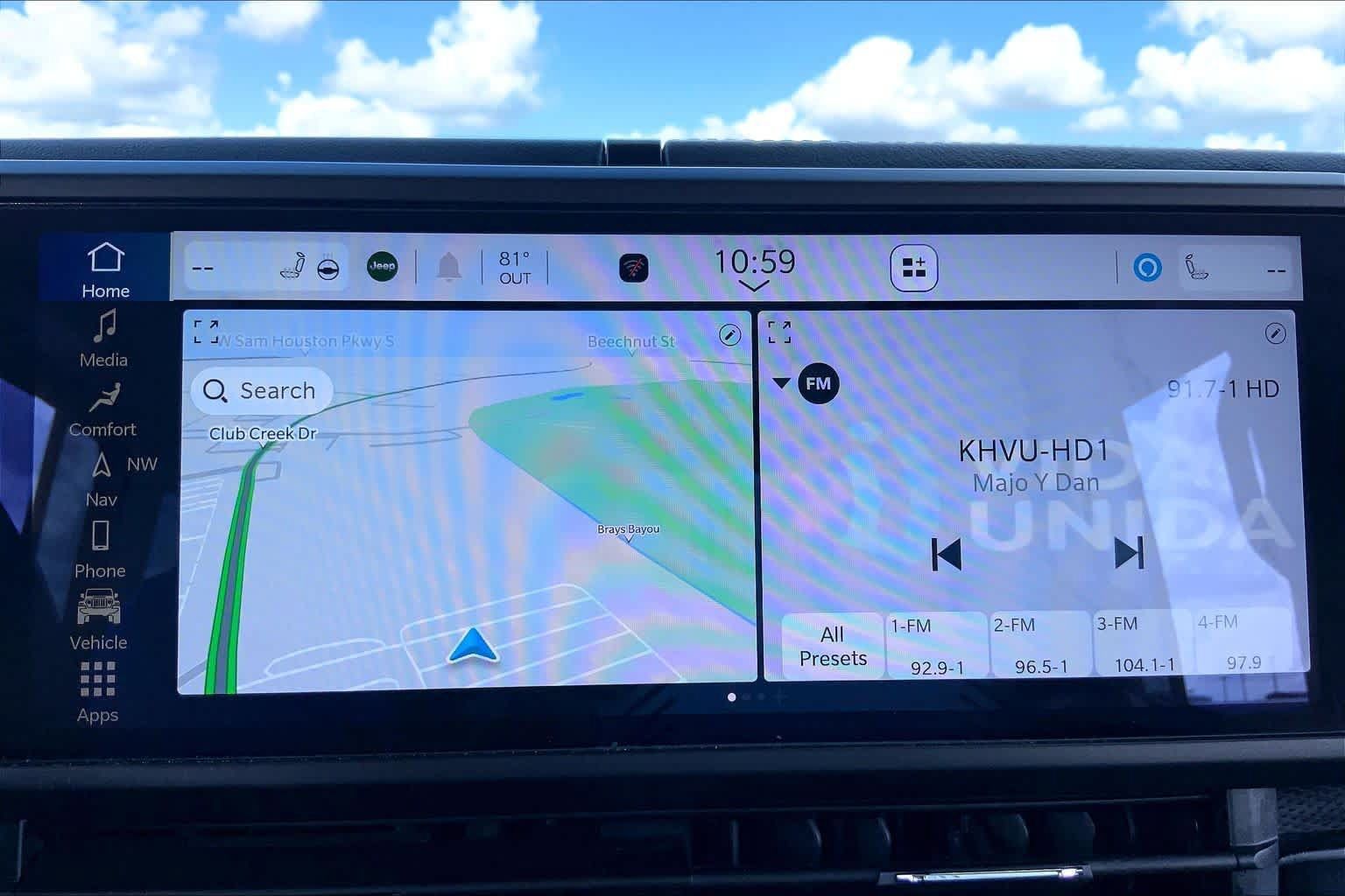 Used 2024 Jeep Wrangler Unlimited Rubicon w/ Technology Group AWD/4WD image 33
