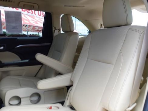 Certified 2019 Toyota Highlander Limited Platinum AWD/4WD image 27