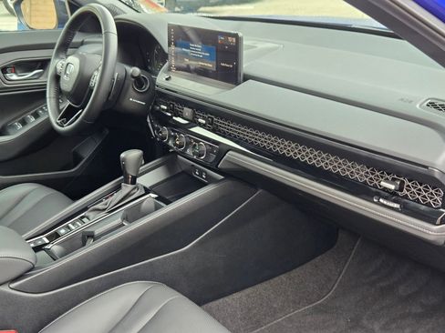 Certified 2025 Honda Accord Sport image 28
