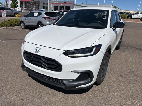 Used 2023 Honda HR-V Sport image 5