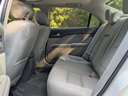 Used 2012 Ford Fusion SE FWD image 18