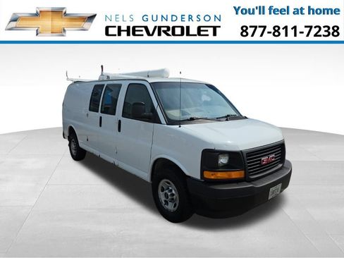 Used 2017 GMC Savana 3500 Extended RWD image 1
