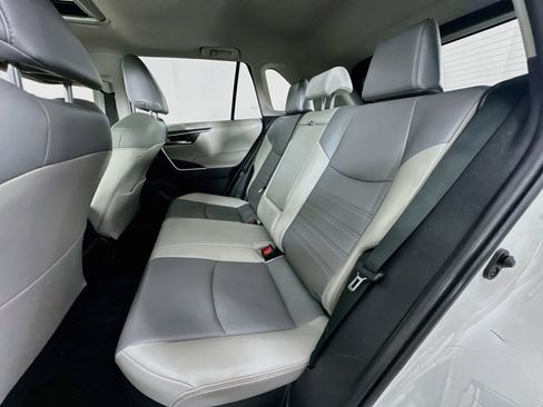Used 2022 Toyota RAV4 XLE Premium AWD/4WD image 25
