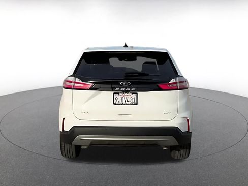 Used 2024 Ford Edge SEL image 12