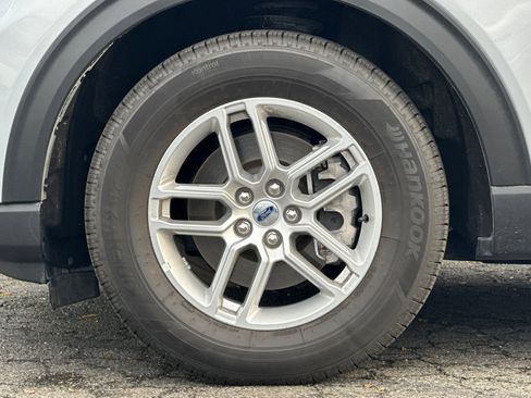 Used 2025 Ford Explorer Active w/ Active Comfort Package image 26