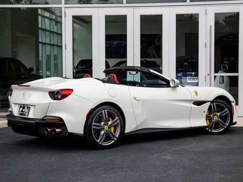 Used 2023 Ferrari Portofino M RWD image 15