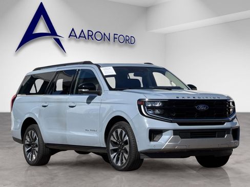 Used 2025 Ford Expedition Max Platinum w/ Driver's Package AWD/4WD image 8