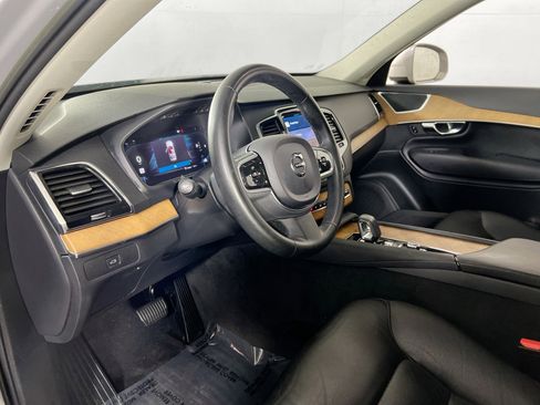 Used 2023 Volvo XC90 B6 Plus w/ Protection Package Premier image 9