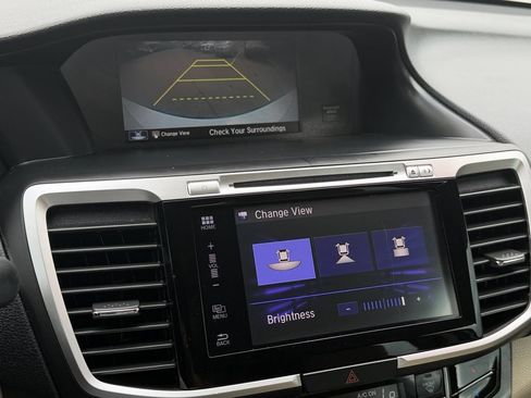 Used 2017 Honda Accord EX image 27
