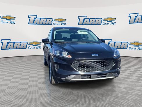 Used 2021 Ford Escape SE image 3