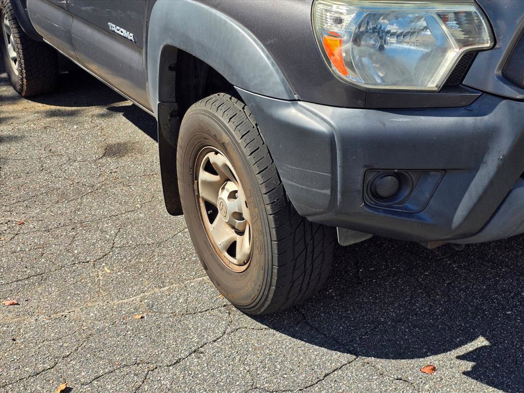 Used 2014 Toyota Tacoma PreRunner w/ Convenience Package RWD image 19
