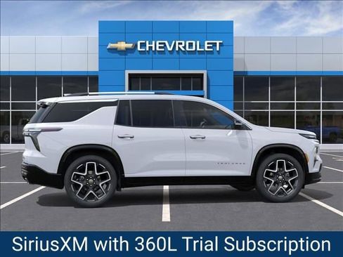 New 2026 Chevrolet Traverse High Country w/ LPO, Floor Liner Package FWD image 5