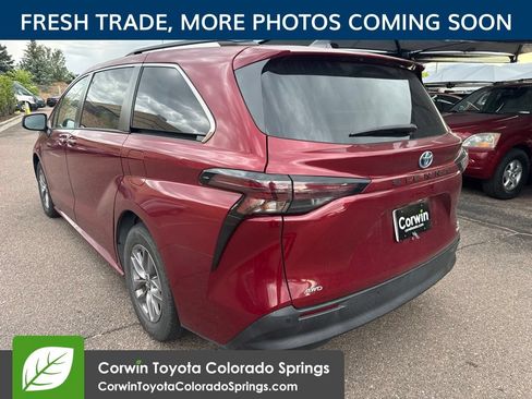 Used 2023 Toyota Sienna XLE w/ XLE Plus Package AWD/4WD image 6