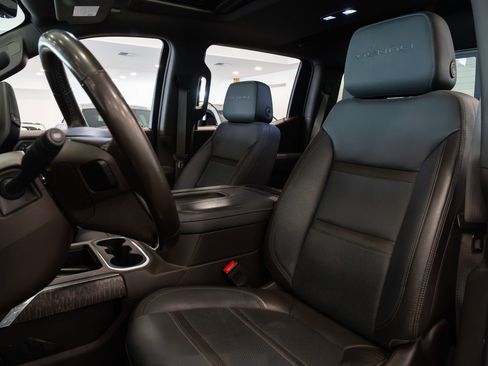 Used 2019 GMC Sierra 1500 Denali w/ Denali Ultimate Package AWD/4WD image 17