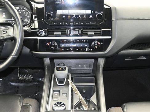 Used 2023 Nissan Pathfinder SL w/ Lighting Package (N92) AWD/4WD image 27