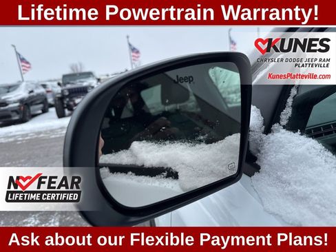 Used 2024 Jeep Compass Trailhawk image 12