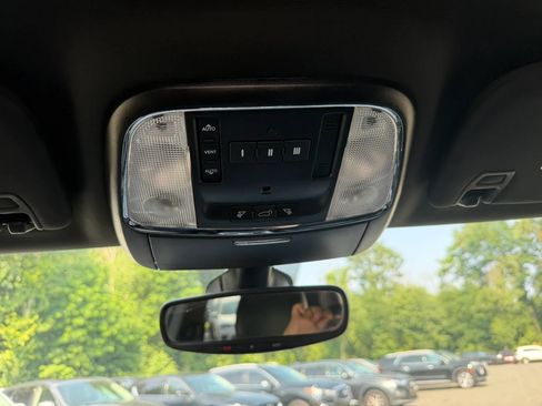 Used 2018 Jeep Grand Cherokee Limited AWD/4WD image 27