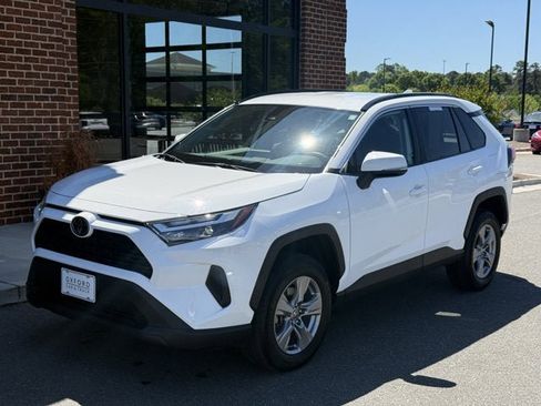 Used 2024 Toyota RAV4 XLE FWD image 1